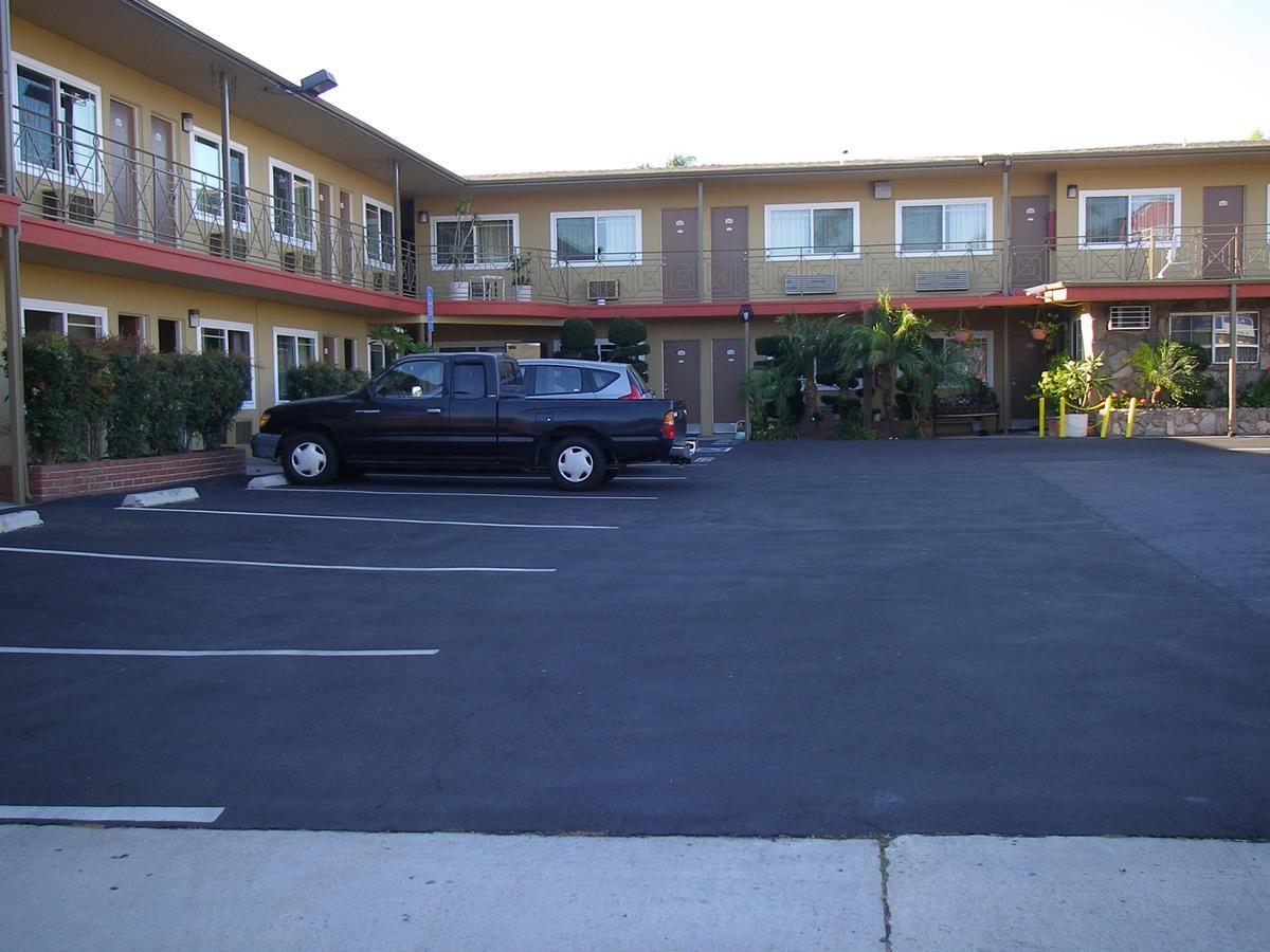 Fullerton Lodge Екстер'єр фото